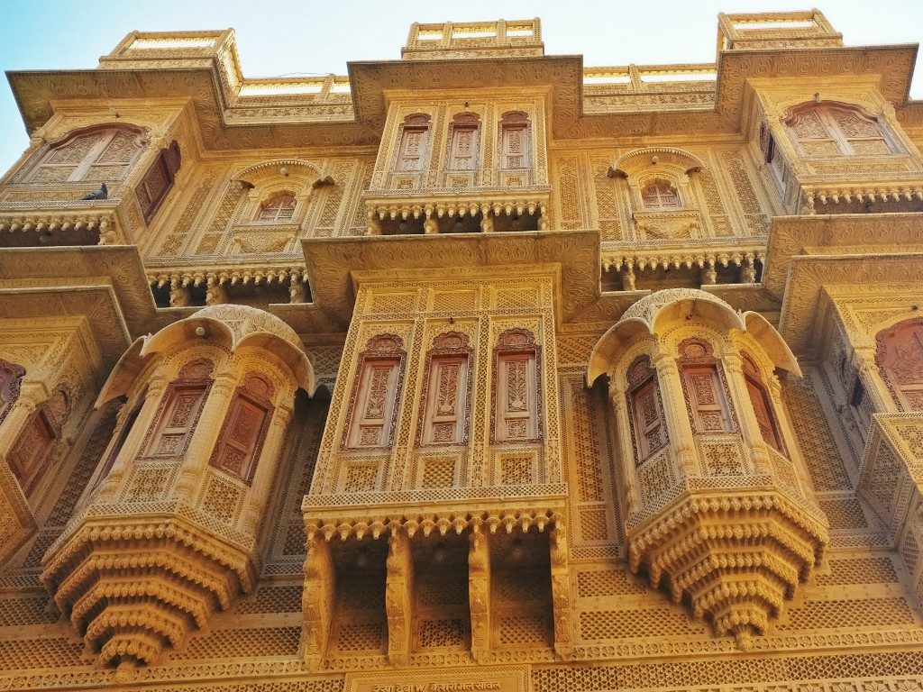 Visit Jaisalmer on a budget